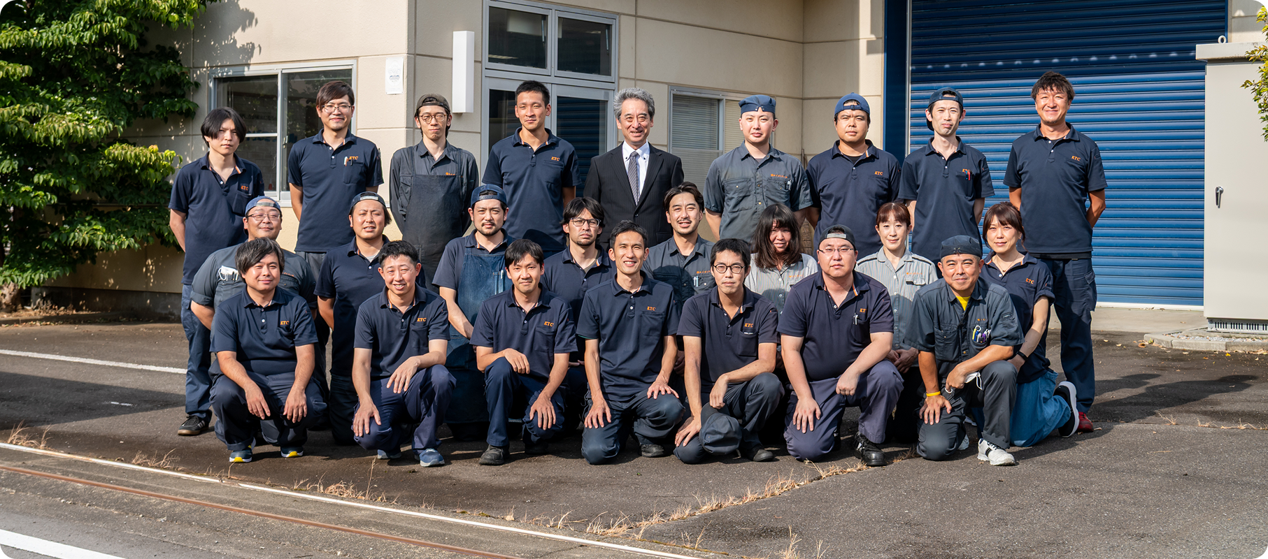 RECRUIT 採用情報 1つ1つの精巧な商品が私たちの誇りです。